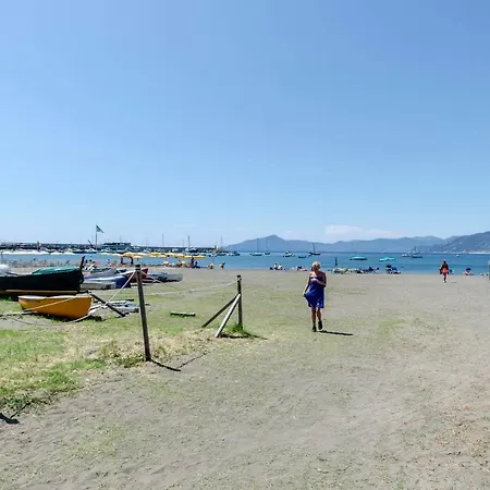 Joivy Inviting 1-bed Flat, Close To 2 Beaches, Apartamento Sestri Levante