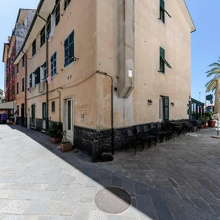 Joivy Inviting 1-bed Flat, Close To 2 Beaches,